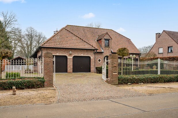 Villa van 329m² met 4 slpk op 1583m² te ITEGEM
