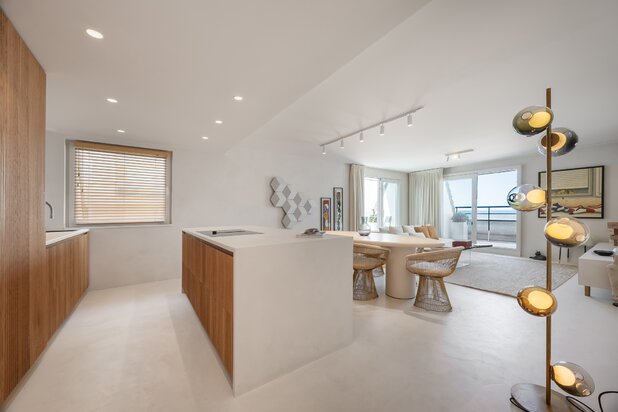 High-end hoekappartement met frontaal zeezicht in Zoute