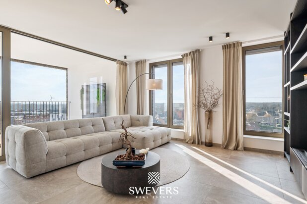 Uniek en luxueus penthouse van 222 m² op 8 ste verdieping in centrum Beringen