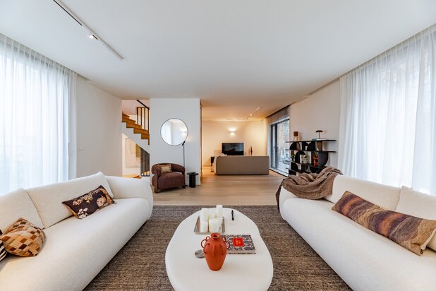 Brugmann Square NEW HOUSE  