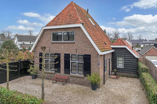 Villa for sale at HUIZEN with reference 19711304133
