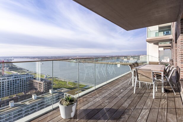 Exclusief appartement met riant terras en spectaculair zicht