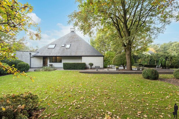 Unieke architectenvilla op 2.110m² in 'Vogeltjeswijk' Retie