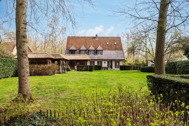 Prachtige villa met uitzicht op de weilanden van het kasteel