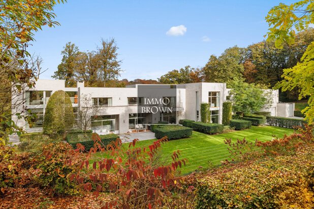 Villa met binnenzwembad op het domein van Golf du Bercuit