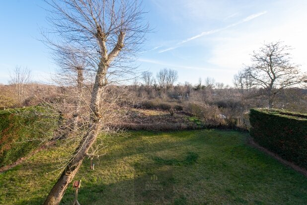 Villa orientée sud avec 4 chambres donnant sur une réserve naturelle protégée!