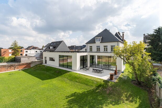 Volledig gerenoveerde, instapklare kasteelvilla