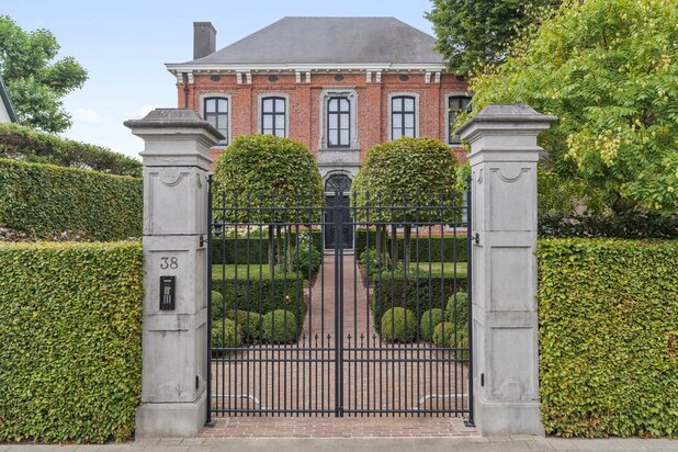 Magnifiek afgewerkte riante kasteelvilla