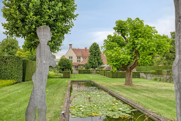 Bijzondere villa met prachtige tuin te Lummen/Hasselt.