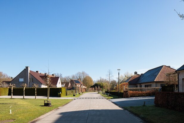 Ruime laagbouw villa in een rustige residentiële straat in Deurle