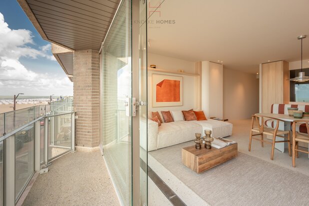 Luxueus gerenoveerd 2-slaapkamerappartement met frontaal zeezicht in Het Zoute