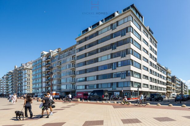 Charmant, ruim 1-kamerappartement met zijdelings zeezicht