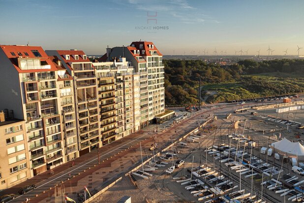 Prachtig nieuwbouwappartement op de zeedijk aan de zeilclub Anemos in Duinbergen