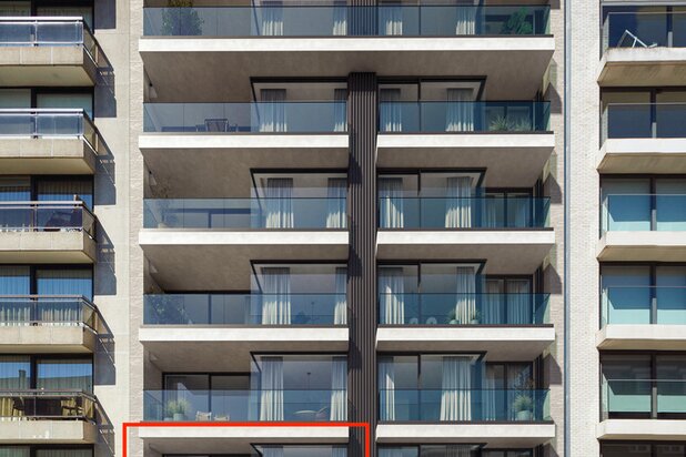 Nieuwbouwappartement met zuidgericht terras vlakbij het strand in Duinbergen