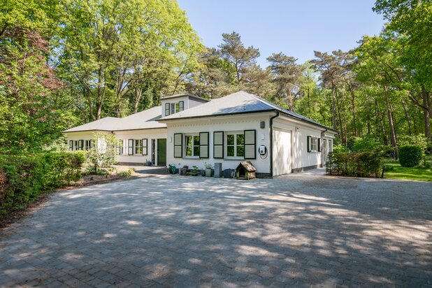 Charmante gelijkvloerse villa met afzonderlijk guesthouse!