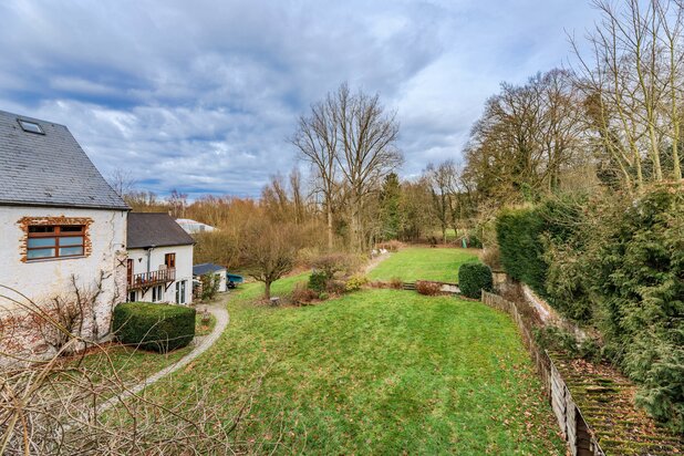 Bousval: Charmant huis met tuin en apart bijgebouw