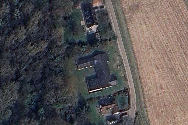 Exclusive 716 m² property to be finished in a prime location