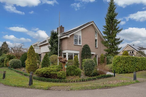 Villa for sale at HUIZEN with reference 19711010169