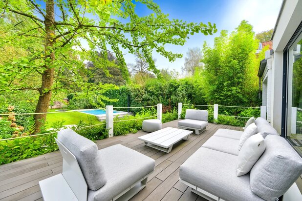 Uccle : Stunning fully renovated villa with pool