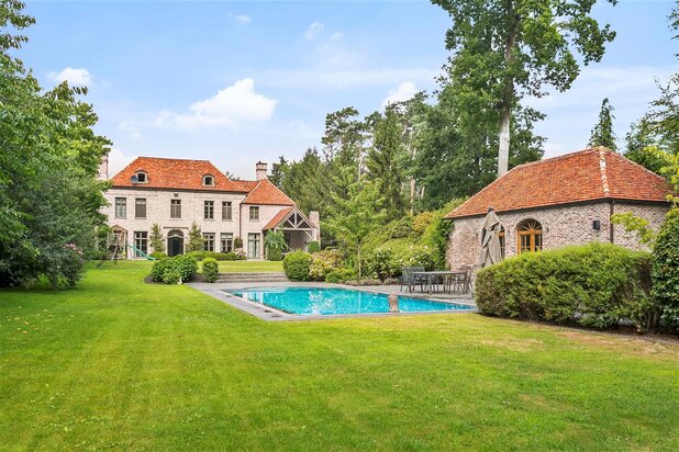 TIJDLOZE VILLA OP TOPLOCATIE