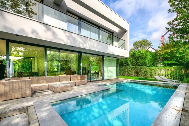 CHÊNES 56 AVENUE DES