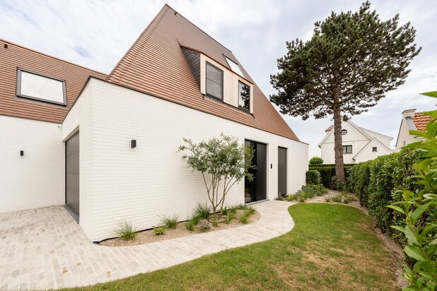 EXCLUSIEF TE KOOP: Alleenstaande nieuwbouwvilla op enkele passen van Park 58