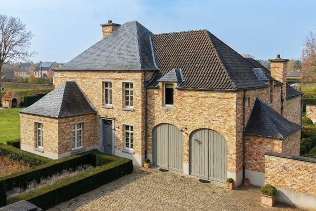 Exclusieve villa van 400m² op 36 are