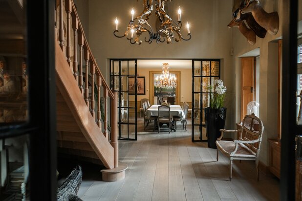 UITZONDERLIJKE vierkantshoeve 