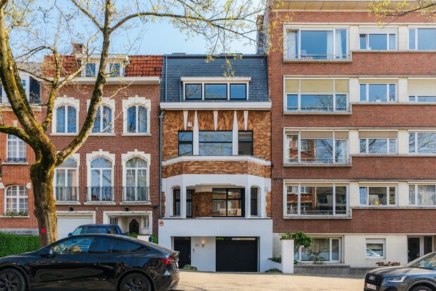 Coghen - Lichte familiehuis met zwembad