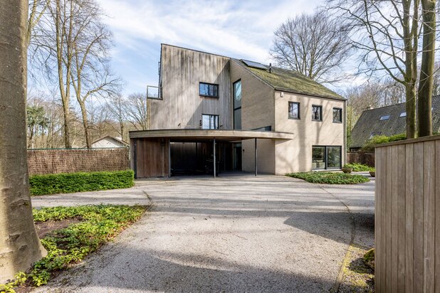 Riante energiezuinige villa met zwembad te Brugge