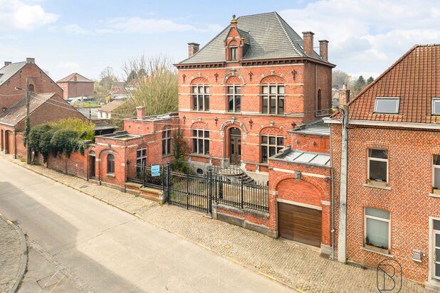 Imposante notariswoning met prachtige tuin!