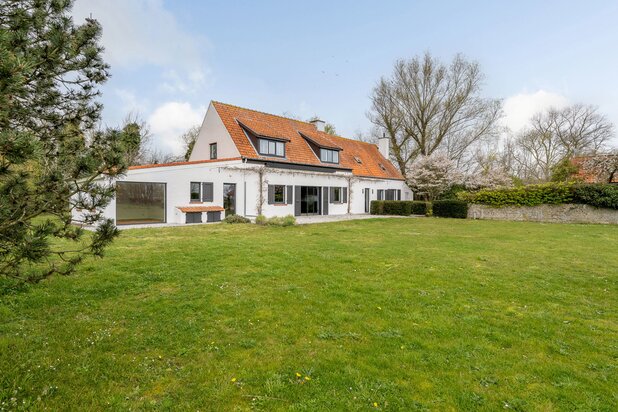  Charming detached home in a peaceful location with a garden in the Zoute