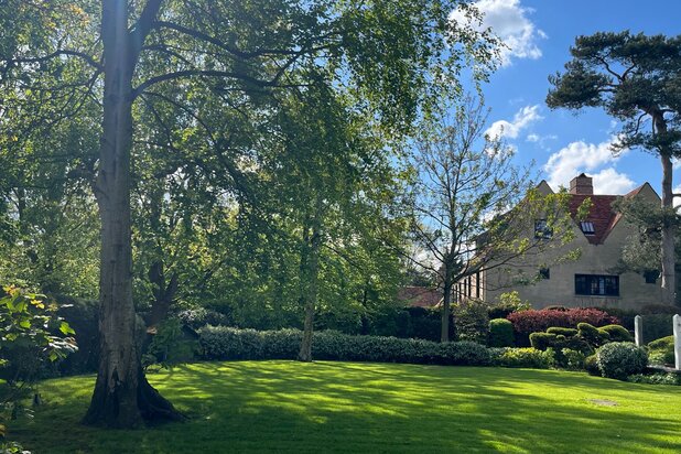 Formidabel rustig en top gelegen villa op perfect bouwperceel van 1704m².