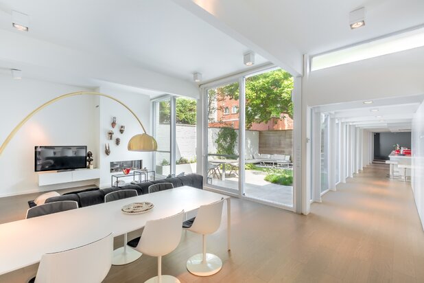 Exclusief gelijkvloers loft appartement met stadstuin in centrum Leuven