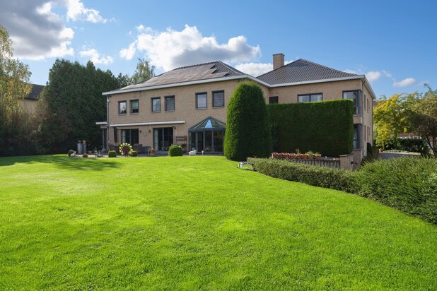 Uitzonderlijke woning met 6 slaapkamers en polyvalente ruimtes