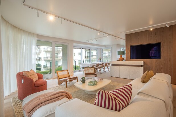 Appartement met zeezicht, gelegen in een villaresidentie in hartje Zoute.