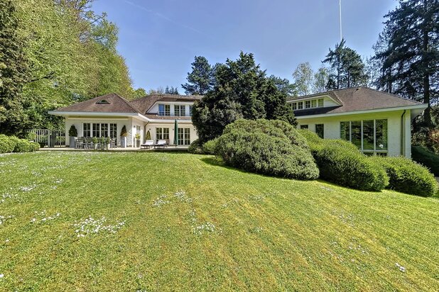 Prestigieuse villa à vendre sur un terrain exceptionnel