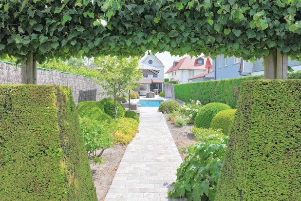 Instapklare moderne woning met zwembad en topafwerking