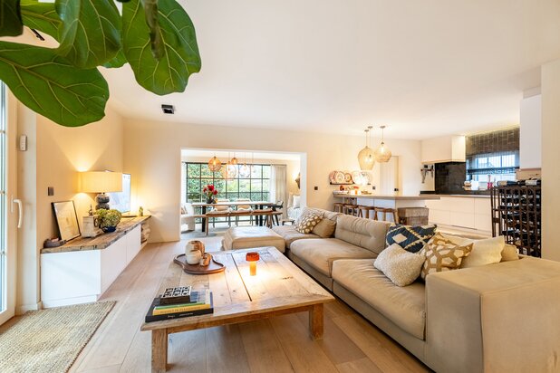 Stijlvol gerenoveerde woning in residentiële wijk te Knokke