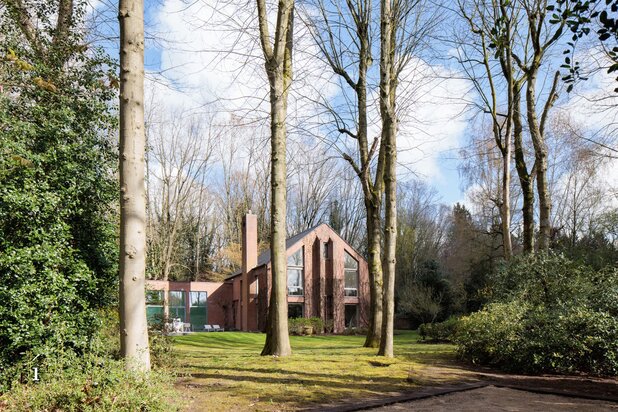 Designvilla op 3.348 m² in de exclusieve Kapitteldreef