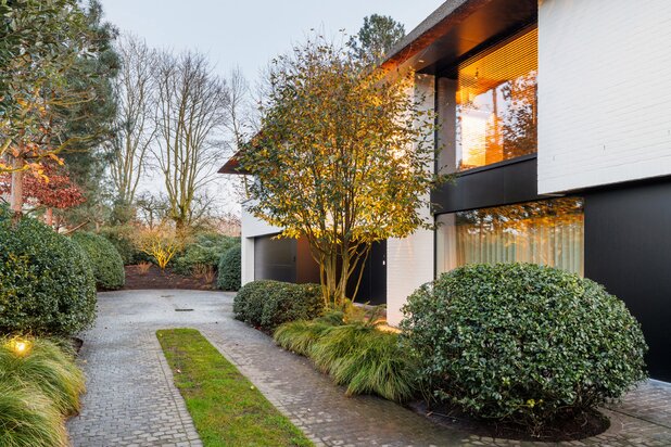 Villa te koop Knokke Koningsbos prachtige tuin met zwembad