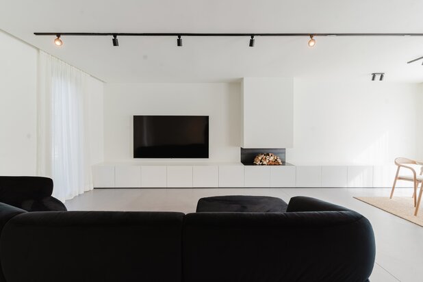 Modernistische woning met 4 slaapkamers en tuin te Drongen