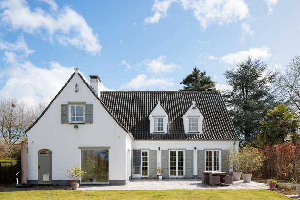 Tijdloze villa op 2.332 m² op een toplocatie te Merelbeke