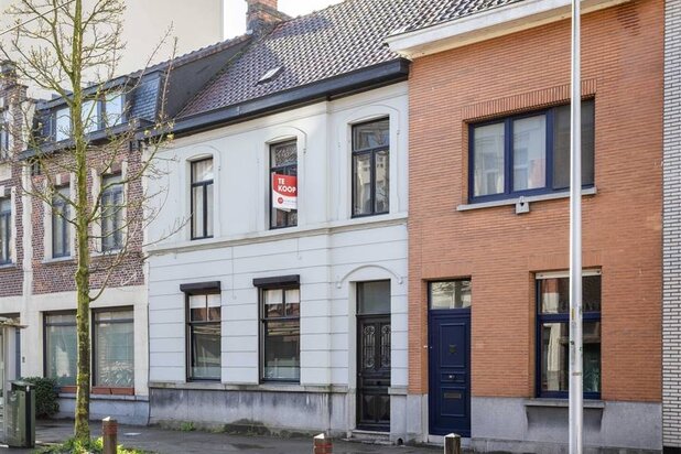 Karaktervolle renovatiewoning met zonnige tuin in Miljoenenkwartier