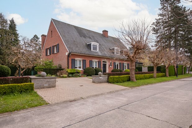 Karaktervolle villa in het domein van Bouchout te Wemmel