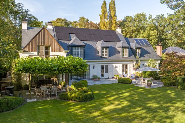 Uitzonderlijk villa met parktuin