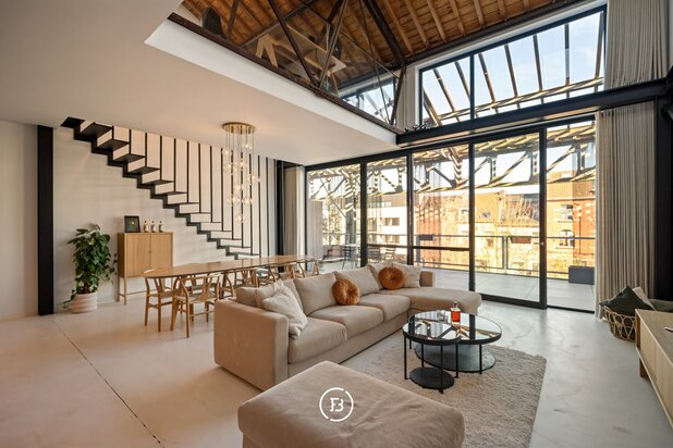 Un loft unique avec du caractère, de l'espace et une histoire maritime.