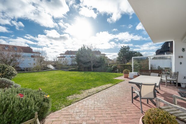 Exclusief hoekappartement in het Zoute ter hoogte van de Wandeldijk.