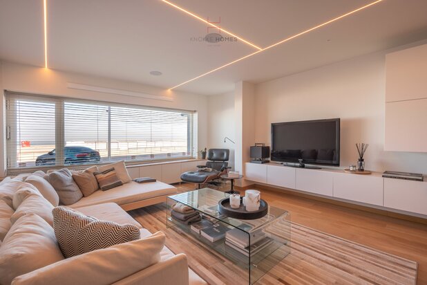 Spacieux appartement récemment rénové à l'Albertplage