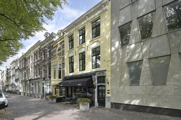  Op onovertroffen locatie in de stad groot luxueus appartement met lift en parkeerruimte